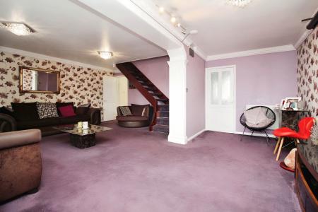 3 bedroom Semi-detached house for sale in Shearer Close, Rushey Mead, LE4