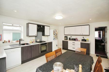 3 bedroom Semi-detached house for sale in Shearer Close, Rushey Mead, LE4