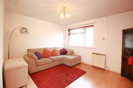 2 bedroom Terraced House for sale in Shearer Close, Rushey Mead, LE4