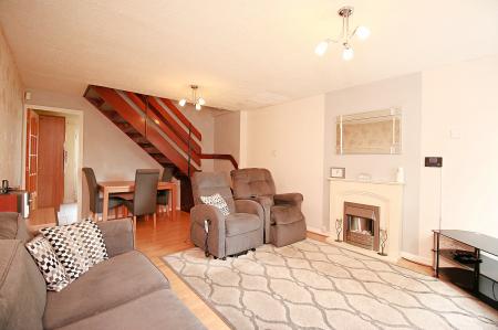 2 bedroom Terraced House for sale in Shearer Close, Rushey Mead, LE4