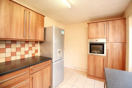 2 bedroom Terraced House for sale in Shearer Close, Rushey Mead, LE4