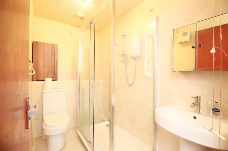 2 bedroom Terraced House for sale in Shearer Close, Rushey Mead, LE4