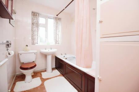 3 bedroom Semi-detached house for sale in South Avenue, Leicester Forest East, LE3