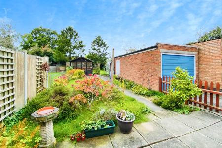 3 bedroom Semi-detached house for sale in South Avenue, Leicester Forest East, LE3