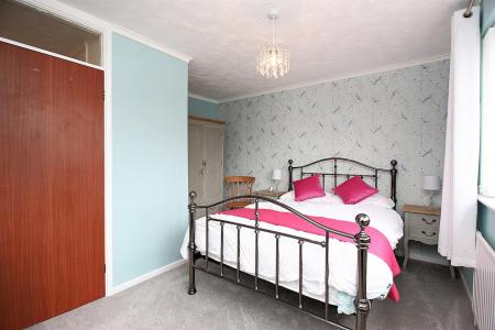 4 bedroom Semi-detached house for sale in Southfield Avenue, Syston, LE7