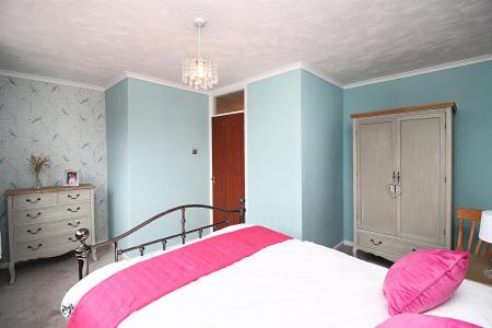 4 bedroom Semi-detached house for sale in Southfield Avenue, Syston, LE7