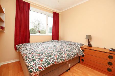 4 bedroom Semi-detached house for sale in Southfield Avenue, Syston, LE7