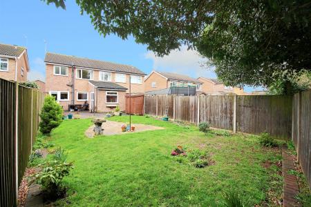 4 bedroom Semi-detached house for sale in Southfield Avenue, Syston, LE7