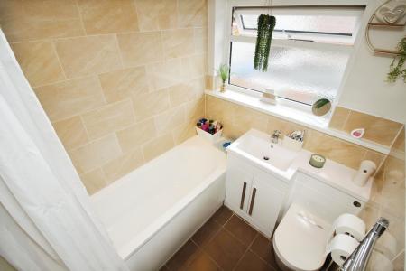 2 bedroom Terraced House for sale in Southfield Avenue, Syston, LE7