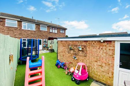 2 bedroom Terraced House for sale in Southfield Avenue, Syston, LE7