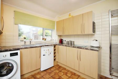 2 bedroom Semi-detached bungalow for sale in Spencer Avenue, Thurmaston, LE4