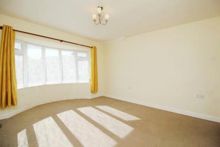 3 bedroom Semi-detached bungalow for sale in Spencer Avenue, Thurmaston, LE4