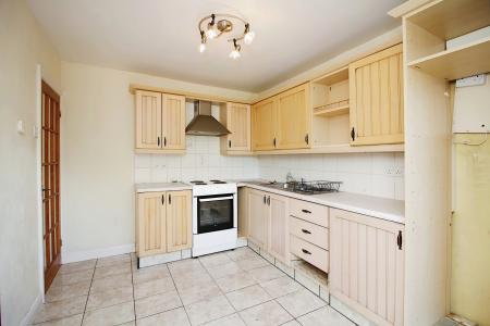 3 bedroom Semi-detached bungalow for sale in Spencer Avenue, Thurmaston, LE4