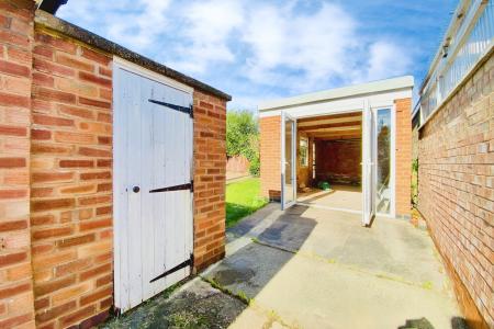 3 bedroom Semi-detached bungalow for sale in Spencer Avenue, Thurmaston, LE4