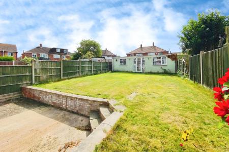 5 bedroom End of terrace house for sale in Springdale Road, Thurmaston, LE4