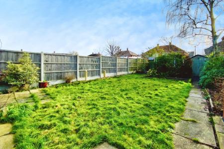 3 bedroom End of terrace house for sale in Springdale Road, Thurmaston, LE4