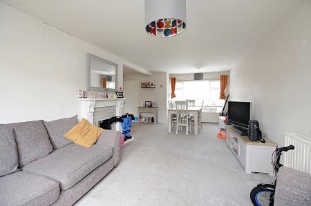 3 bedroom Detached house for sale in Squires Ride, East Goscote, LE7