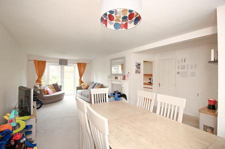 3 bedroom Detached house for sale in Squires Ride, East Goscote, LE7