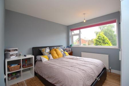 4 bedroom Semi-detached house for sale in Squirrels Corner, East Goscote, LE7