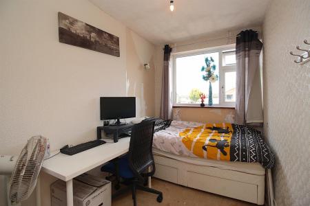 4 bedroom Semi-detached house for sale in Squirrels Corner, East Goscote, LE7