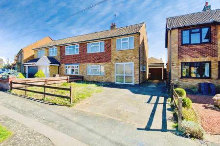 St Johns Avenue, Syston, LE7