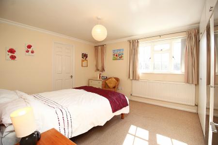 4 bedroom Detached house for sale in Syston Road, Queniborough, LE7