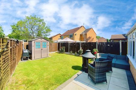 4 bedroom Semi-detached house for sale in Teal Way, Syston, LE7