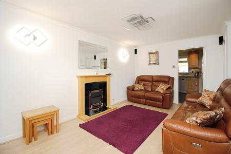 4 bedroom Semi-detached house for sale in Teal Way, Syston, LE7