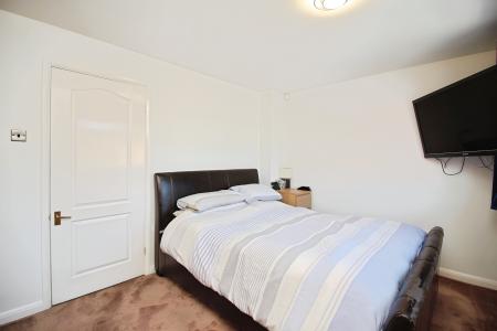 4 bedroom Semi-detached house for sale in Teal Way, Syston, LE7