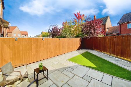 2 bedroom Semi-detached house for sale in Teasel Close, Queniborough, LE7