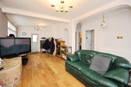 2 bedroom Semi-detached bungalow for sale in Tentercroft Avenue, Syston, LE7