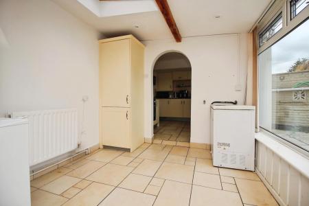 2 bedroom Semi-detached bungalow for sale in Tentercroft Avenue, Syston, LE7