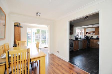 5 bedroom Semi-detached house for sale in The Meadows, East Goscote, LE7