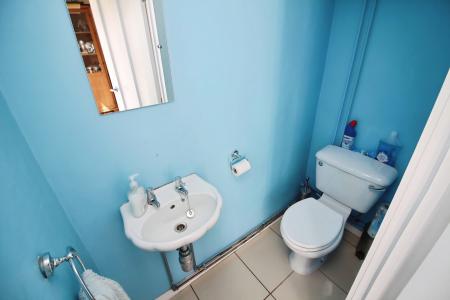 5 bedroom Semi-detached house for sale in The Meadows, East Goscote, LE7