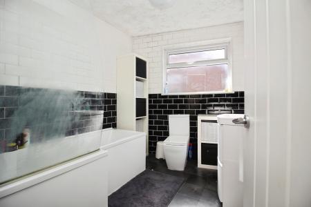 5 bedroom Semi-detached house for sale in The Meadows, East Goscote, LE7