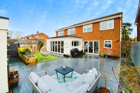 4 bedroom Detached house for sale in The Meadows, East Goscote, LE7