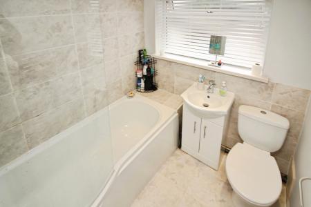 2 bedroom Semi-detached house for sale in The Meadows, East Goscote, LE7