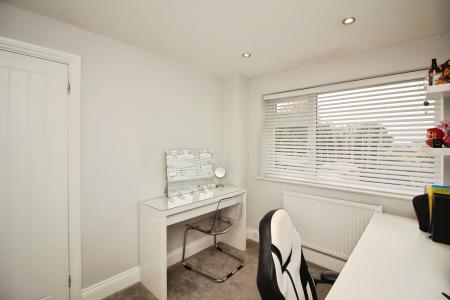 2 bedroom Semi-detached house for sale in The Meadows, East Goscote, LE7