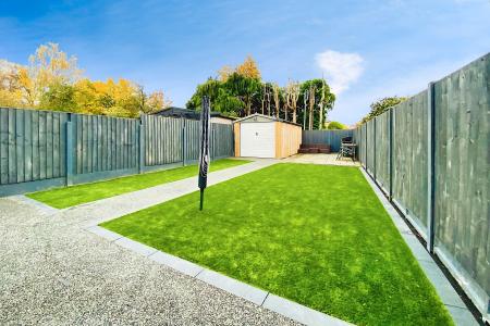 2 bedroom Semi-detached house for sale in The Meadows, East Goscote, LE7