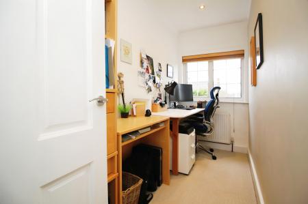 4 bedroom Detached house for sale in The Meadway, Syston, LE7