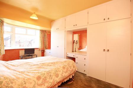 3 bedroom Semi-detached house for sale in The Ringway, Queniborough, LE7