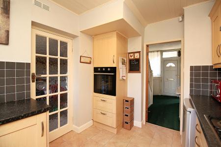 3 bedroom Semi-detached house for sale in The Ringway, Queniborough, LE7