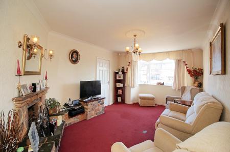 3 bedroom Semi-detached house for sale in The Ringway, Queniborough, LE7