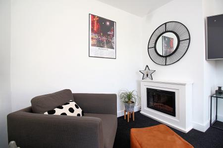 3 bedroom Semi-detached house for sale in The Ringway, Queniborough, LE7