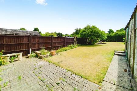 4 bedroom Semi-detached house for sale in Extended Family Home - The Ringway, Queniborough, LE7