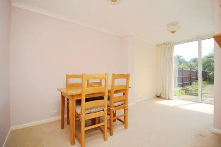 4 bedroom Semi-detached house for sale in Extended Family Home - The Ringway, Queniborough, LE7