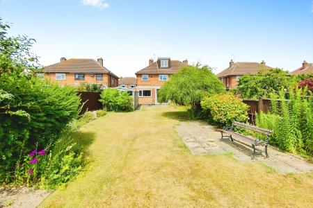 4 bedroom Semi-detached house for sale in Extended Family Home - The Ringway, Queniborough, LE7