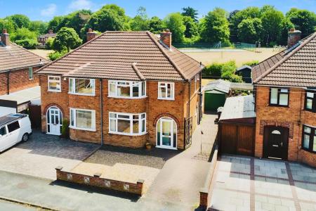 Extended Family Home - The Ringway, Queniborough, LE7