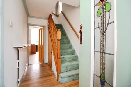 4 bedroom Semi-detached house for sale in Extended Family Home - The Ringway, Queniborough, LE7