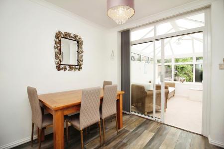 4 bedroom Semi-detached house for sale in The Ringway, Queniborough, LE7